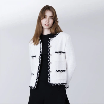 Жакет жіночий Chanel 4 кишені оздоблений чорним кантом M білий