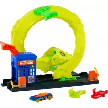 Игровой набор Hot Wheels City Twisted Snake Спиральная атака Змеи серии Опасные создания