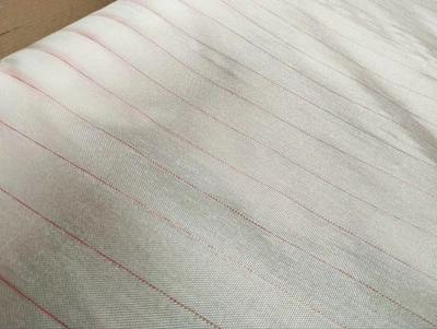 Жертвенная ткань PEEL PLY PN6 85 г/м² ширина 1520 мм для вакуумной инфузии и ламинации красная нить