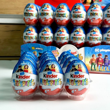 Кіндер-сюрприз Kinder Surprise Playmobil DC (з культовими фігурками Playmobil та героїв DC) 240 г 12 шт