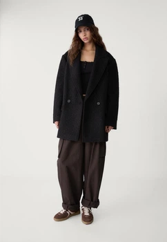 Пальто Stradivarius 8609/311/001 XS