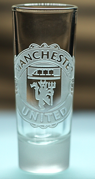 Стеклянная рюмка 60мл ФК Манчестер Юнайтед FC Manchester United с гравировкой подарок футбольная стопка