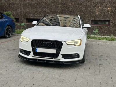 Накладка переднього бампера (під фарбування) для Audi A5 2011-2015