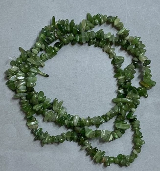 Бусины из жадеита — крошка на нитке 76 см, d 6-11×1-3,5 мм, ida74244