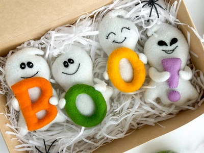 Набор призраков «BOO!» из фетра – хэллоуинский декор