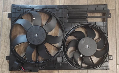 Автозапчастина Дифузор радіатора охл. у зборі з моторами W Audi 04-700*460 957823W1 KEMP