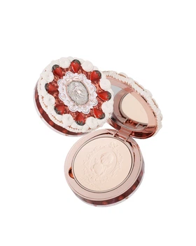 Прессованная пудра от Flower Knows из коллекции Strawberry Cupid (02 Ivory Beige)