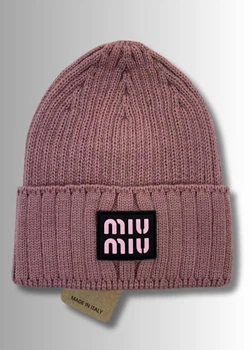 Вязаная шапка бини с резиновой нашивкой Miu One-size Пудровый