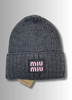 Вязаная шапка бини с резиновой нашивкой Miu One-size Темно-серый