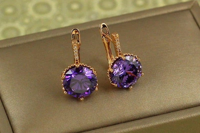 Сережки Xuping Jewelry з великим фіолетовим каменем шестигранна оправа 2 см золотисті