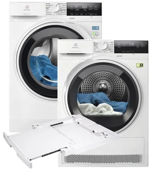Комплект машин Electrolux Пральна EW7F3494FQU + Сушильна EW7D394UU + Планка E1WYHSK2