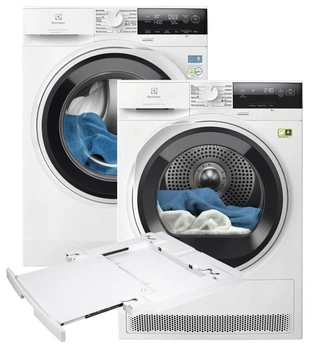 Комплект машин Electrolux Пральна EW7F3684UU + Сушильна EW7D394UU + Планка E1WYHSK2