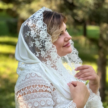 Хомут «Валерия» (Церковный платок) молочний