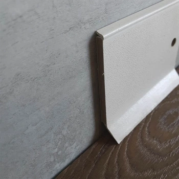 Плинтус Doellken S80 1013 80 мм 2,575 м Молочно-белый