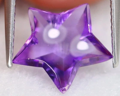 Натуральный Аметист в виде звезды 2.66Ct. 10.9 x 11.3 x 5.2mm