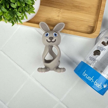 Прорезыватель Brush-Baby Bobbie Bunny Teether от 0 до 3 лет (коричневый), 1 шт