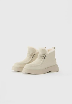 Ботинки с натуральной замши на меху Armani Exchange 37 молочный XW001675