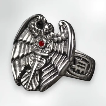 Чоловіча каблучка яструб із мечем і червоним каменем нержавіюча сталь 17