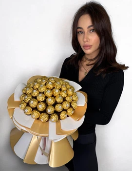 Букет из конфет "Golden Bloom" 49 шт
