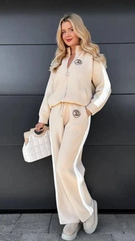 Fashions • Женский прогулочный костюм Esme Fashions 42-44 светло-бежевый (3043-мо)