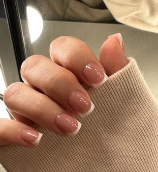 Накладні нігті Nail френч класичний на бежевому фоні, форма квадрат, короткі, 30 шт