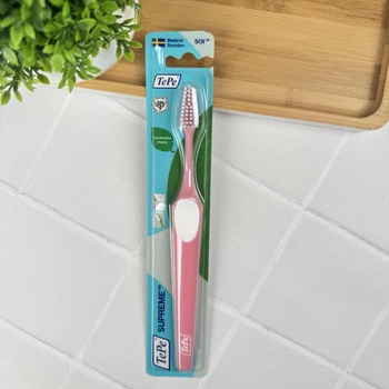 Зубная щетка TePe Supreme Soft (розовая), 1 шт