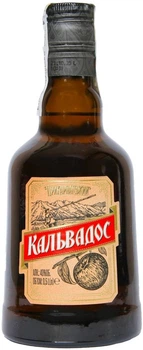 Яблучний спиртний напій Кальвадос Прикарпатський 0.5 л 40% (4820094254259)