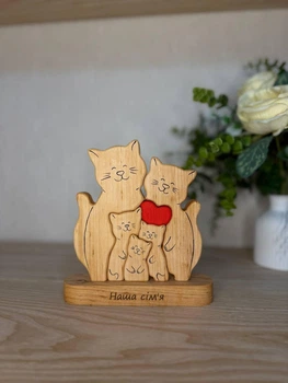 Семейный пазл фигурки Кошки из дерева с именами персонализированный подарочный сувенир для семьи и элемент декора интерьера