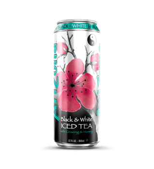 Холодный чай AriZona Black & White с женьшенем и медом 650 мл