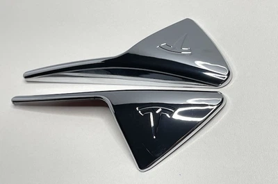 Защитные крышки боковых камер Tesla (хром) 2 шт. (правая и левая)