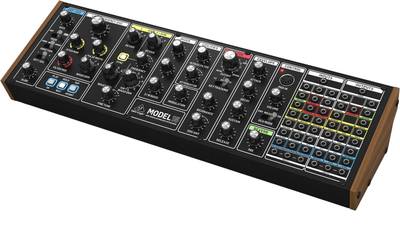 Синтезатор Behringer MODEL 15 (0718-AAW86-EU1)