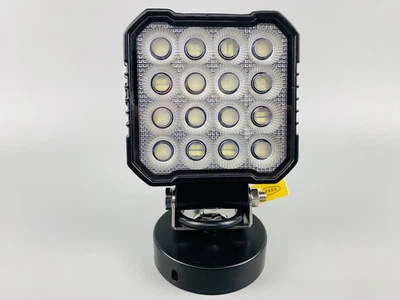 Фара квадратная (64 led диода) IP67 led chip 3030, алюминиевый корпус, крепление