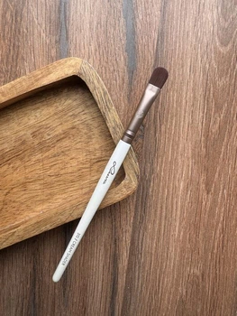 Кисточка для теней, 310 elegance luvia cosmetics cream shader brush