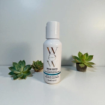 Зволожуючий лікувальний засіб color wow dream cocktail coconut infused 50 мл