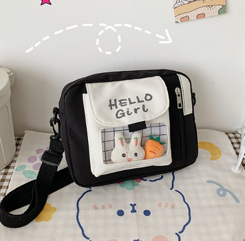 Сумка Korni через плече Hello Girl підліткова зі значками тканинна корейська стиль 21x5.5x16 чорно-біла (SVS)
