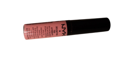Глянцевая кремовая помада NYX Xtreme Lip Cream XLC11 Nude Peach Fuzz 7 мл