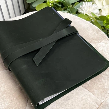 Блокнот в шкіряній обкладинці Аляска Professional Journals А5 зі змінним паперовим блоком в клітину Зелений