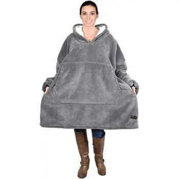 Плед толстовка с капюшоном и рукавами Huggle Hoodie оверсайз. Цвет: серый