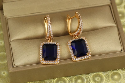 Серьги подвески Xuping Jewelry авангард с синим камнем 3 см золотистые