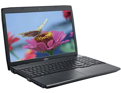 Ноутбук Fujitsu LifeBook A544 / 15.6" (1366x768) TN / Intel Core i3-4005U (2 (4) ядра по 1.7 GHz) / 4 GB DDR3 / 500 GB HDD / Intel HD Graphics 4600 / WebCam / DVD-ROM б/у
