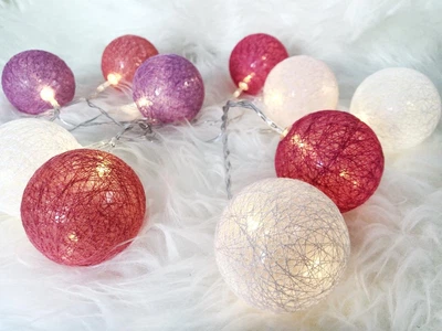 Гірлянди декоративні Cotton Balls 10led, діам 6см, довжина 180см на батарейках АА 010