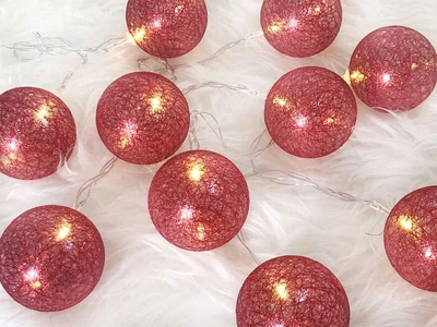 Гірлянди декоративні Cotton Balls 10led, діам 6см, довжина 180см на батарейках АА 014