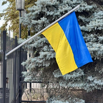 Флагшток на стену стальной, 1.5м окрашен порошковой краской, с флагом в комплекте.