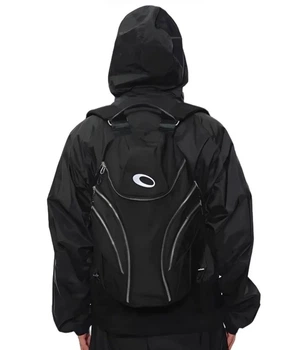 Водонепроницаемый рюкзак Oakley Vulcan 16L чёрный.