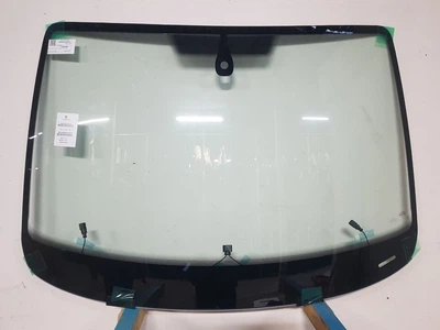 Лобове скло VW Caddy 2004-2019 Pilkington 17454000