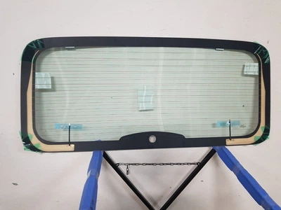 Заднє скло Renault Kangoo 2008- Pilkington 23680000