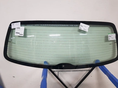 Заднє скло VW Touran 2003-2015 Armourplate 19610000