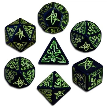 Набір універсальних ігрових кубиків Q-Workshop чорно-зелені 7 шт (5907699490066)