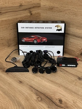 Автомобильный парктроник на 4 датчика Car Radar parking с монитором