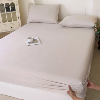 Простынь на резинке 160х200 пудровая Плюш Colorful Home PPR4